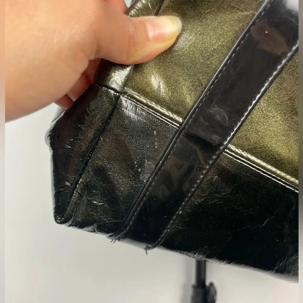Kuerissimo Green Black Patent Leather Shoulder Bag - Picture 6 of 13